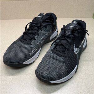 Men’s Nike Metcon Sneakers